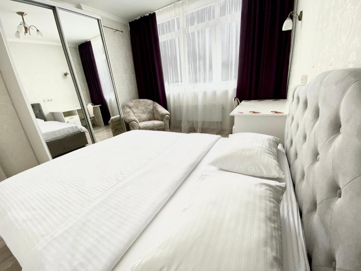 Apartments With Dnipro View Київ Екстер'єр фото