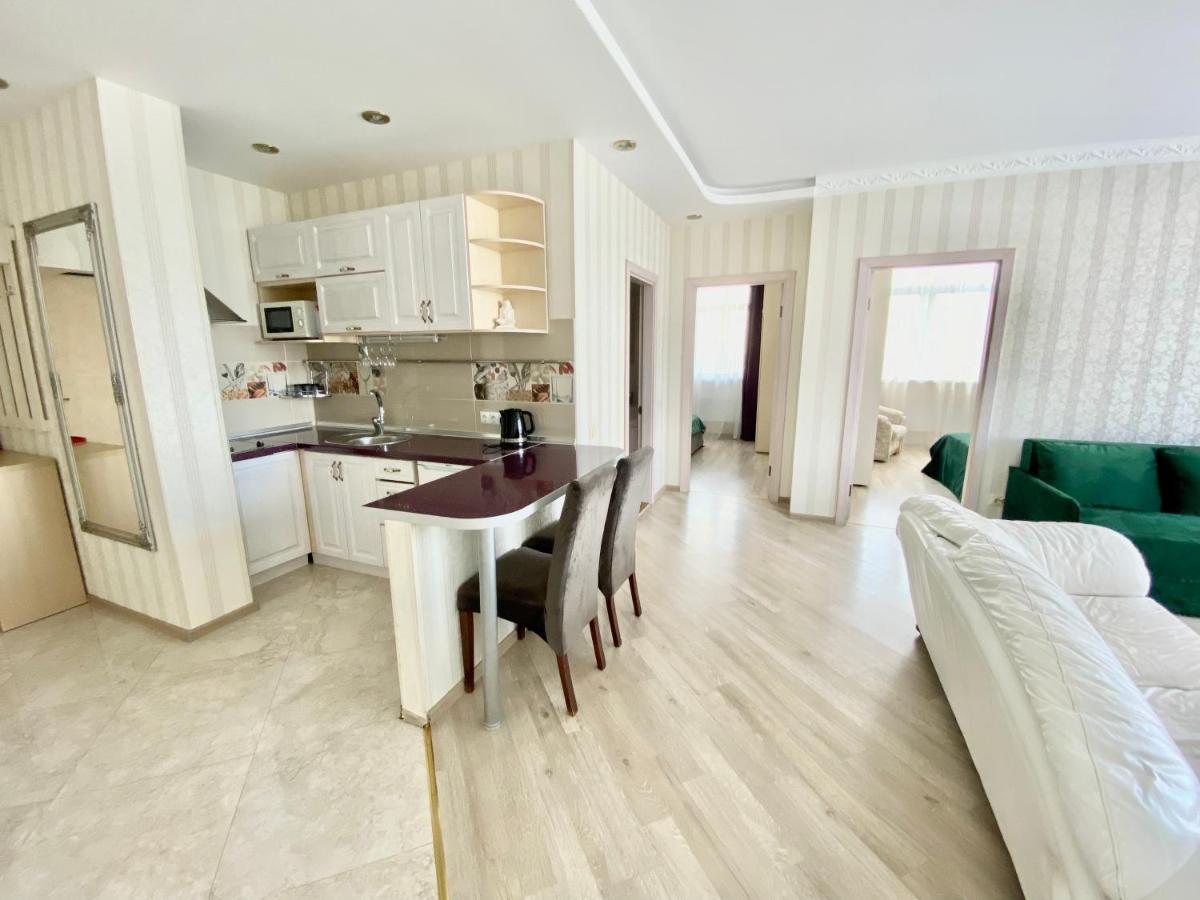 Apartments With Dnipro View Київ Екстер'єр фото
